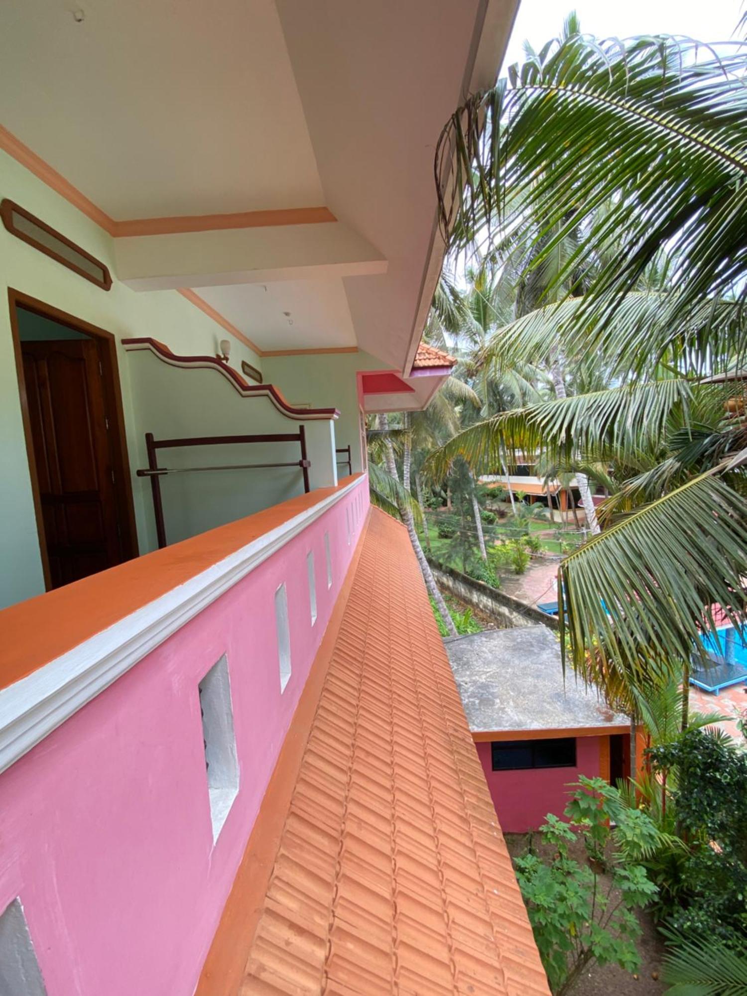 Packbag Comfort Bed & Breakfast Kovalam Exterior foto